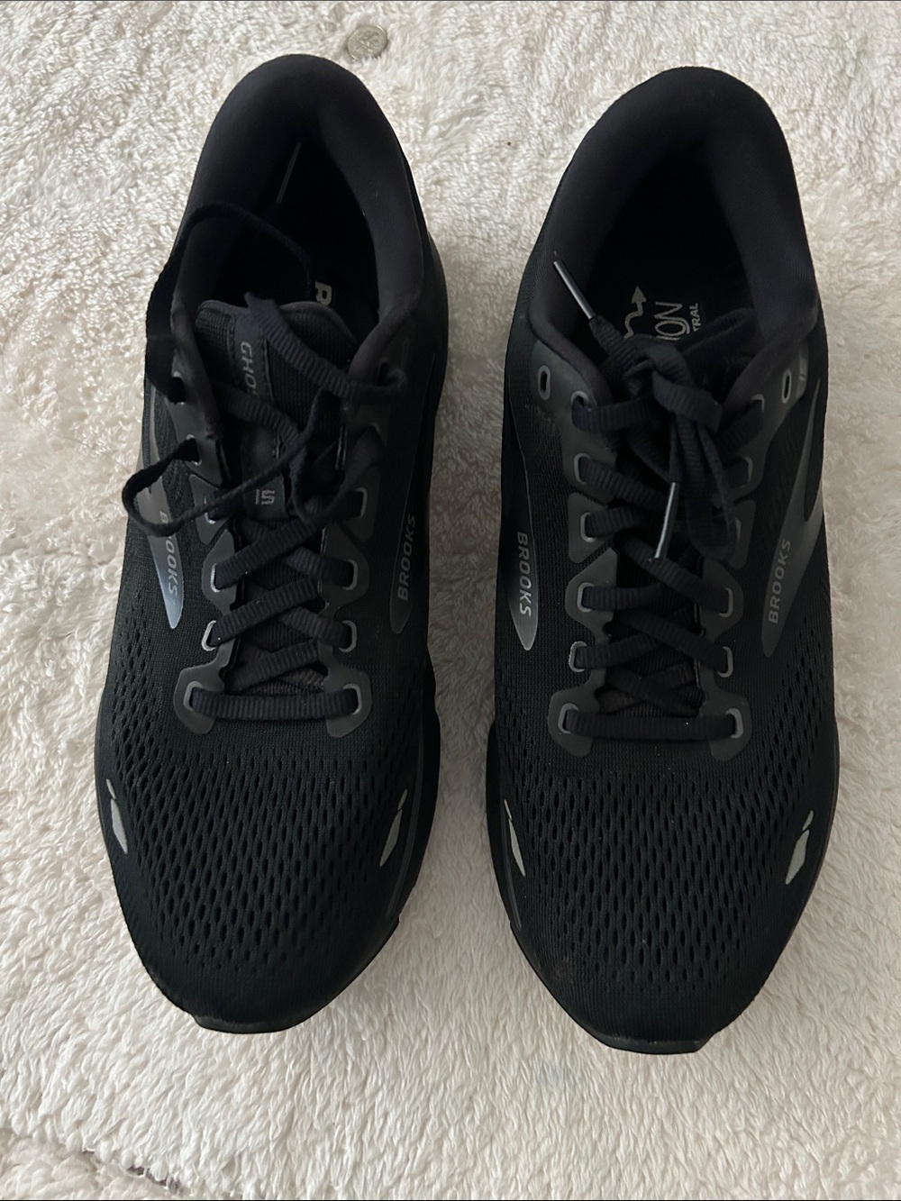 Brooks women’s  Black Athletic Running Shoes